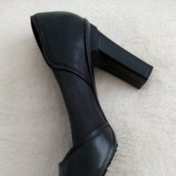 SHOES BLACK PUMPS BY TSUBO - WORN ONCE - SIZE 7 - Picture 8 of 9